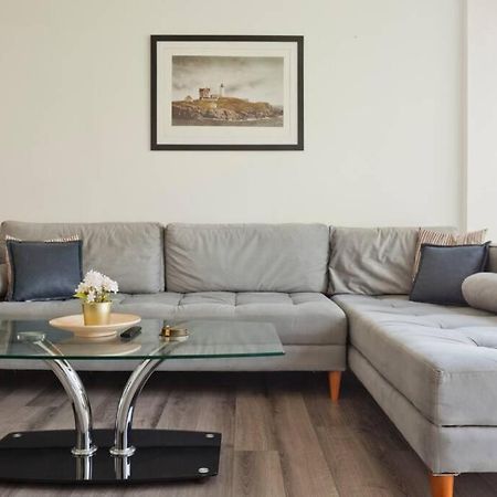 Big Apartment Next To Gordon Beach Plus Free Parking Tel Aviv Exterior foto