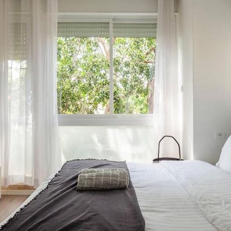 Big Apartment Next To Gordon Beach Plus Free Parking Tel Aviv Exterior foto